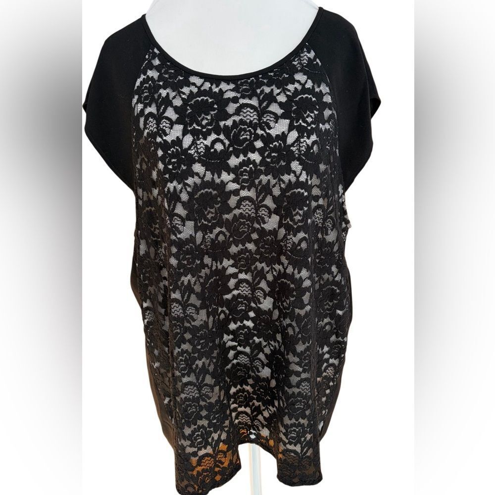 Ann Taylor Elegant Black Lace Front Women's Top size XL